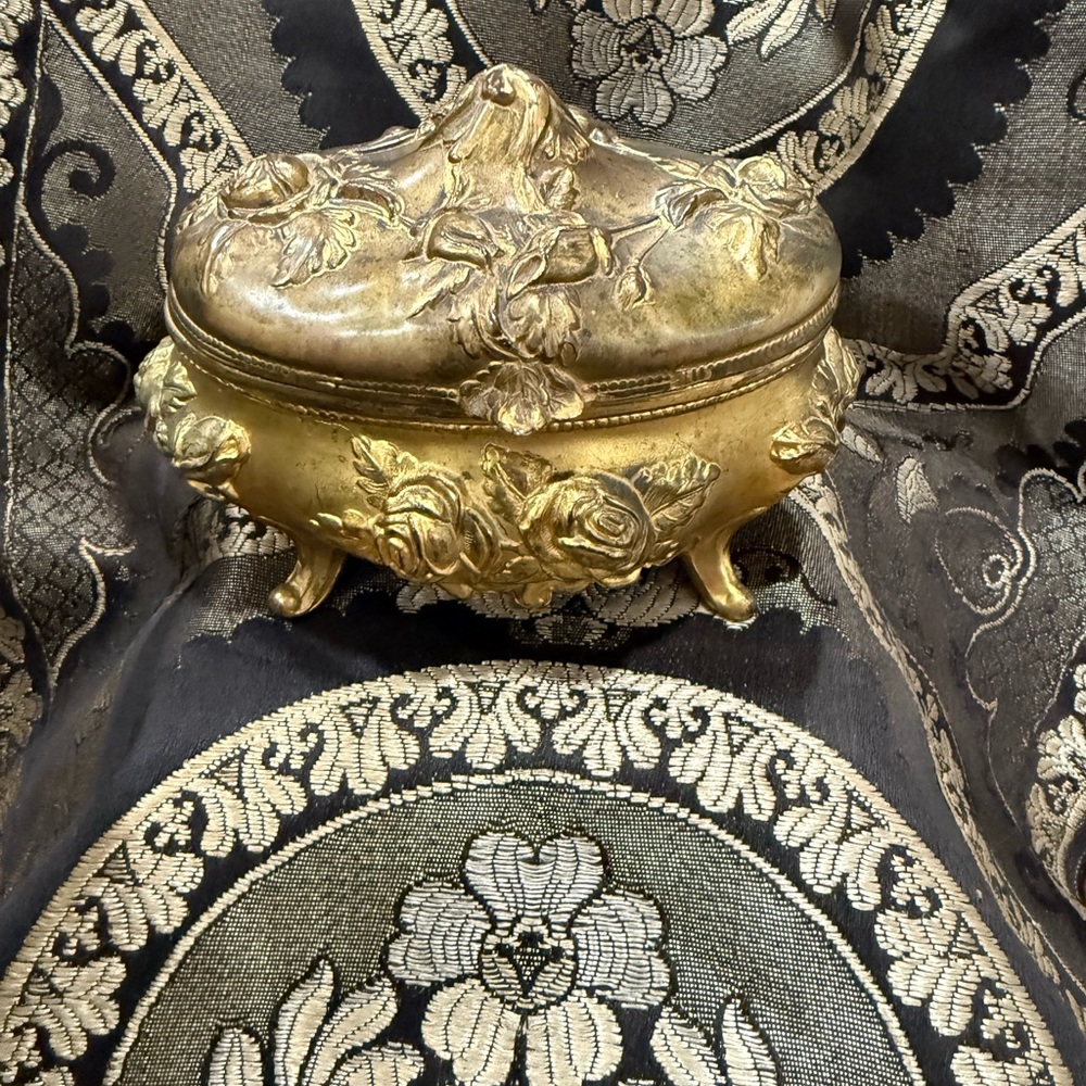 Circa 1900s Victorian Gold Tone Floral Jewelry Casket w/ Blue Velvet